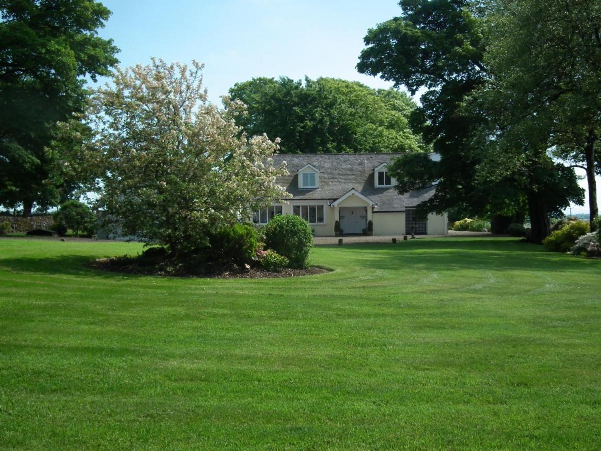 Bed and Breakfast Whitehouse Uplawmoor Exterior foto